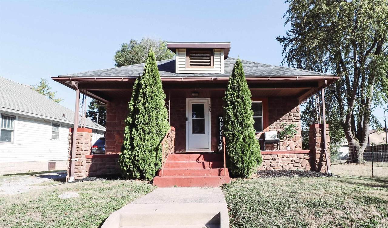 728 Broadway Street - Photo 1