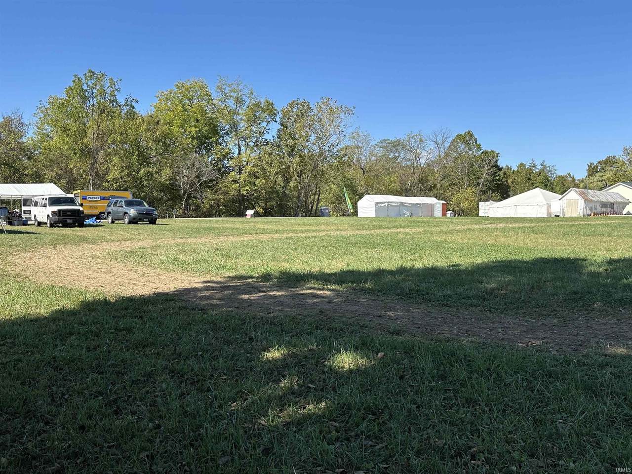 7226 620 S - Photo 1