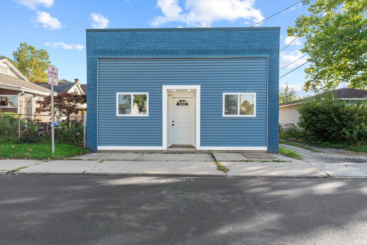 2210 Ford Street - Photo 1