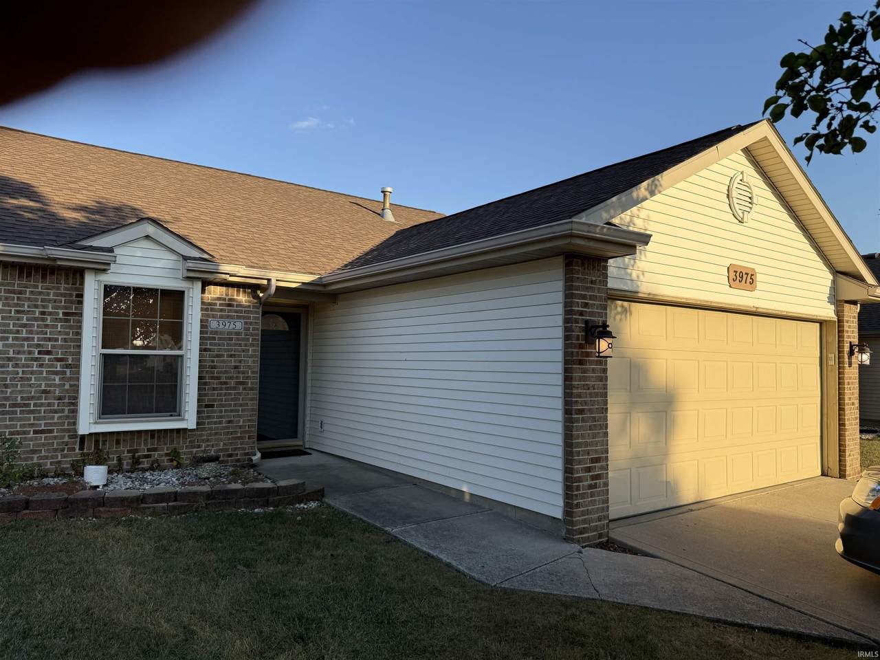 3975 Cobblestone Cove - Photo 1