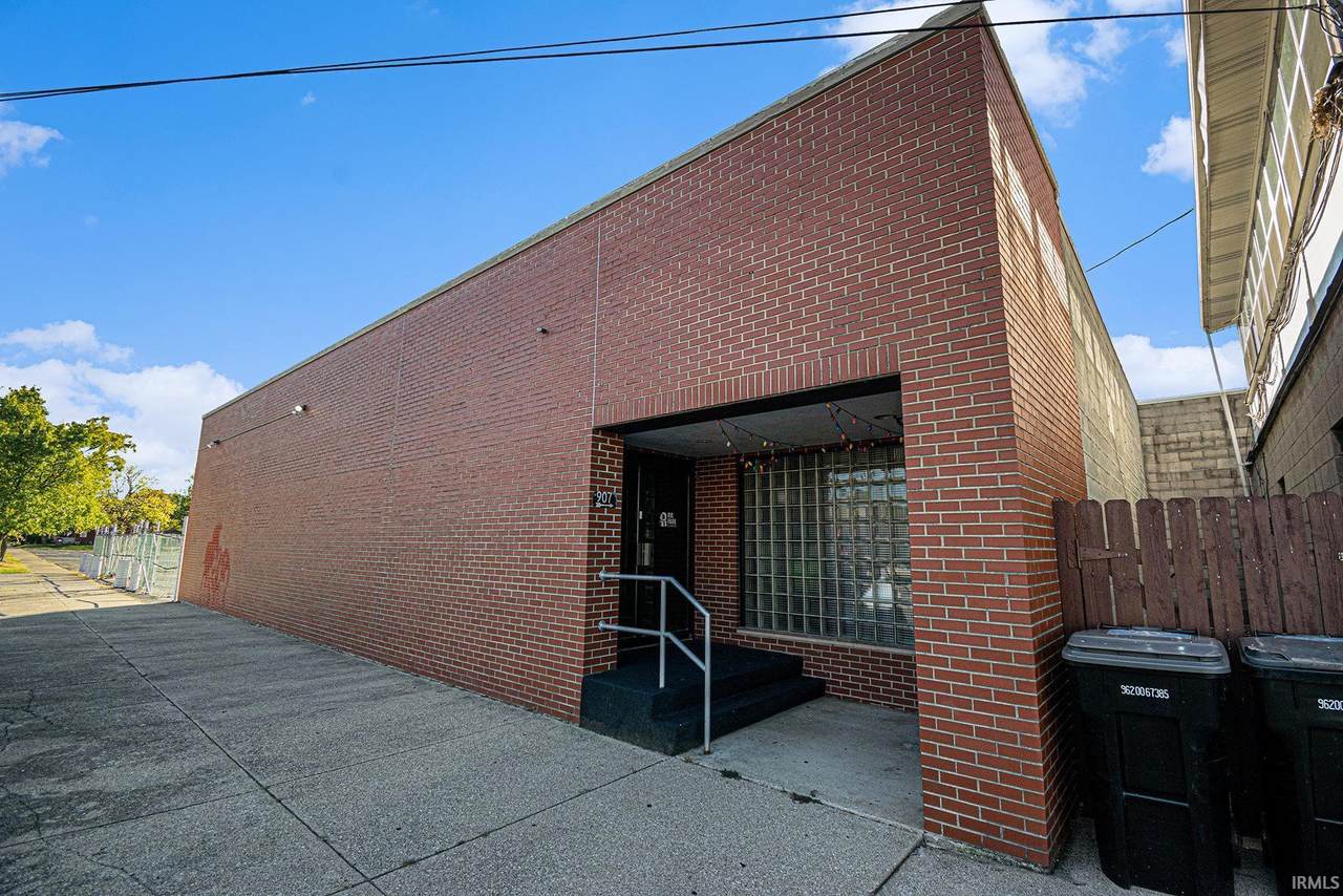 907 31St Street - Photo 1