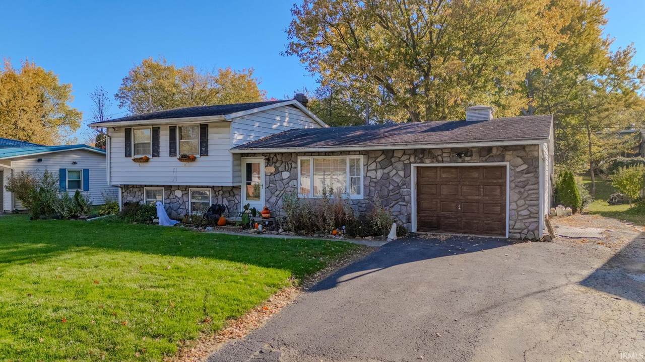 905 Sunset Drive - Photo 1