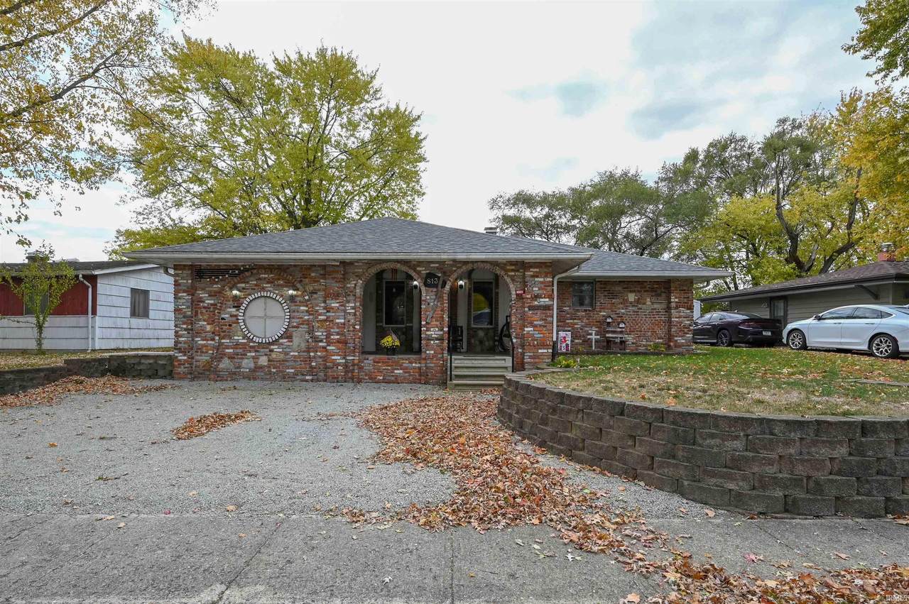 813 Tomahawk Boulevard - Photo 1