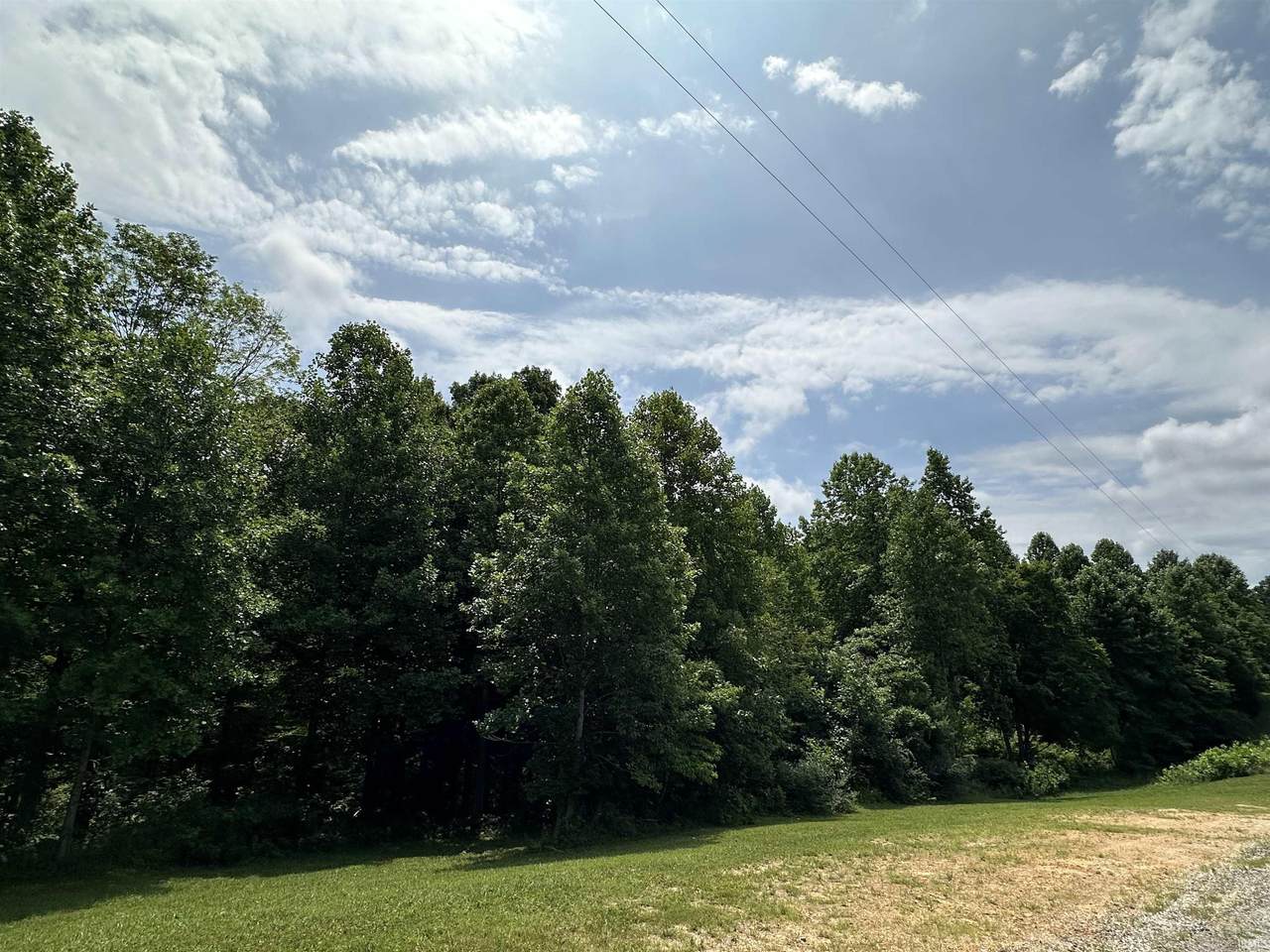 https://bt-photos.global.ssl.fastly.net/irmls/1280_boomver_1_202546481-2.jpg