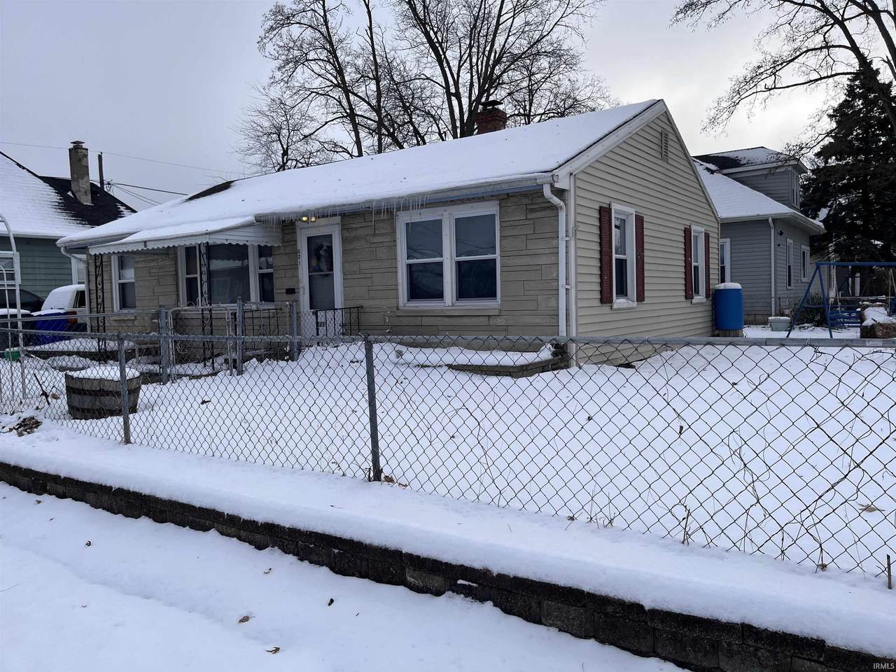 621 Elm Street - Photo 1