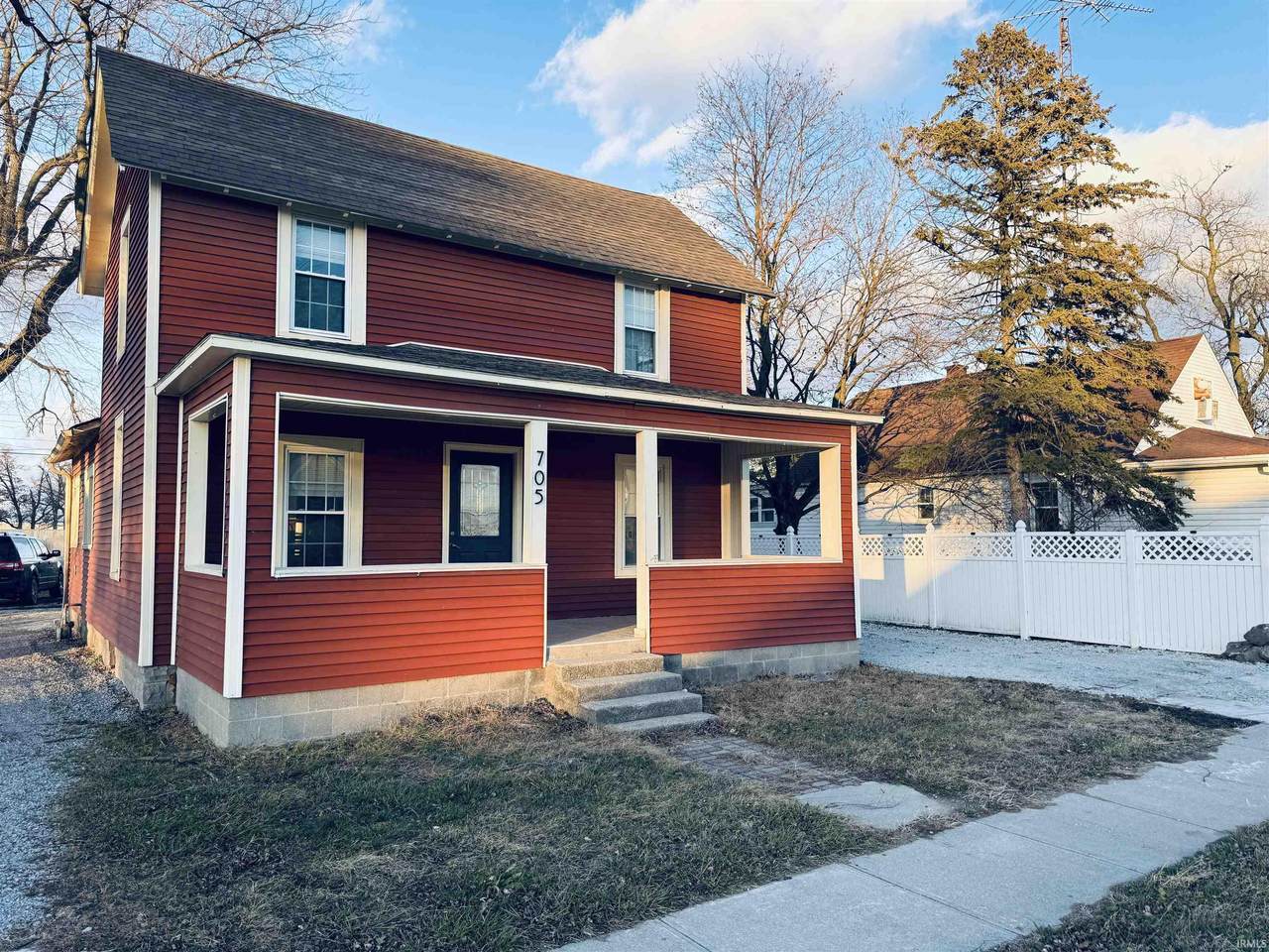 705 2nd Street - Photo 1