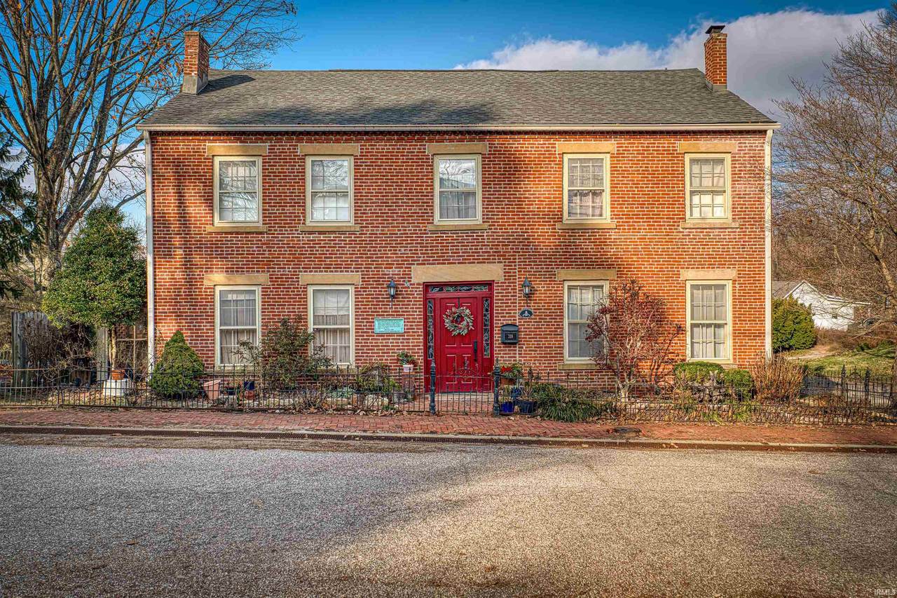 318 Main Street - Photo 1