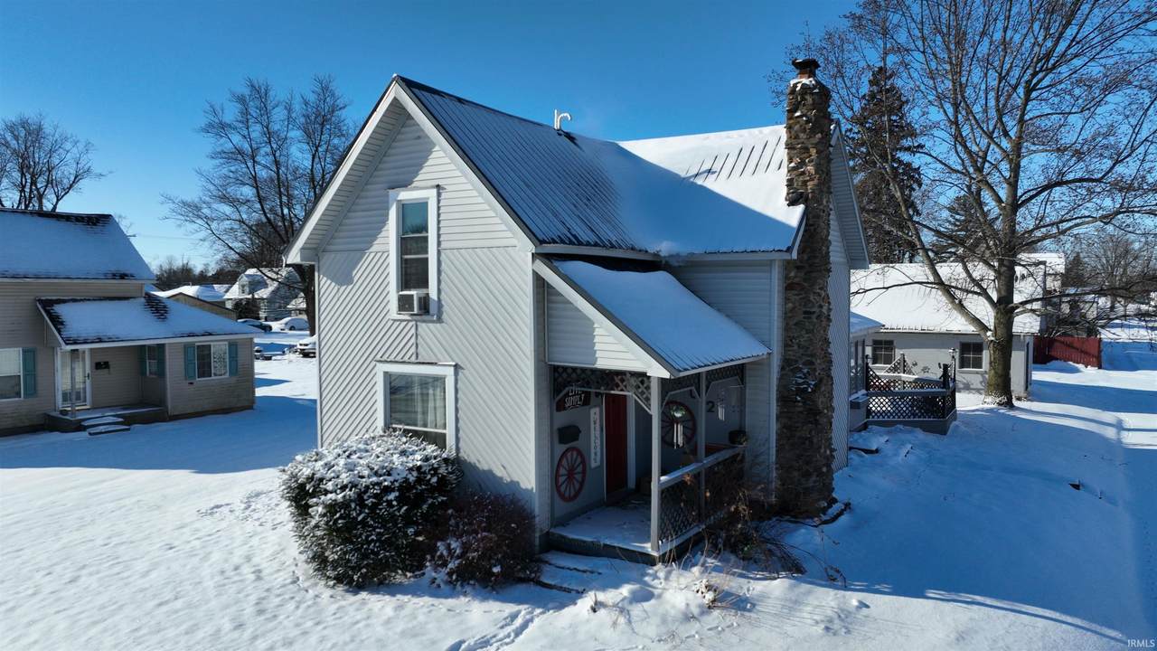 602 Maple Street - Photo 1