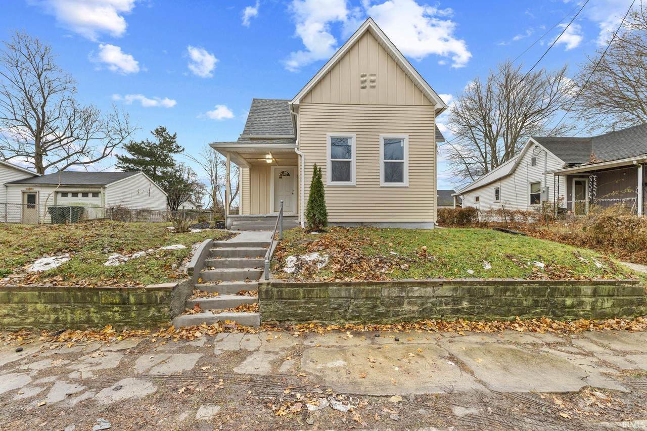 313 10th Street - Photo 1