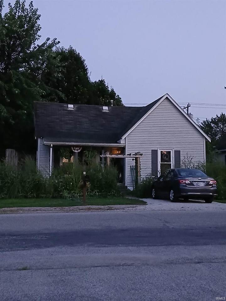 1010 Warren Street - Photo 1