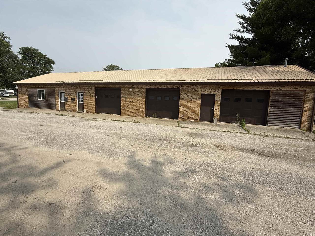 907 Vincennes Avenue - Photo 1