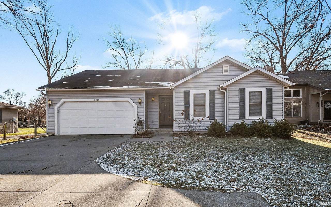 2025 Jefferson Boulevard - Photo 1