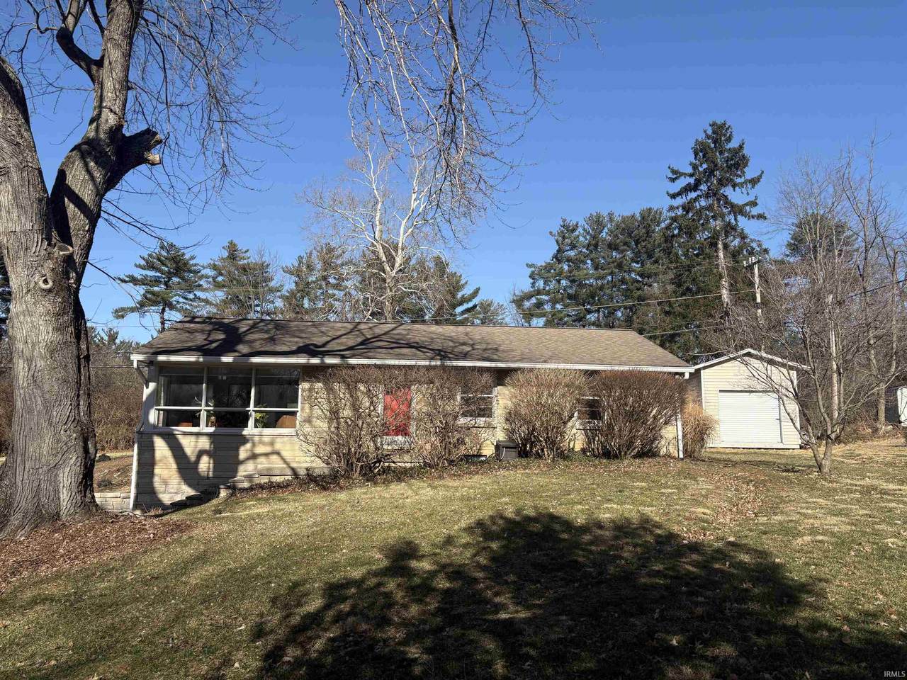 401 Glendora Drive - Photo 1