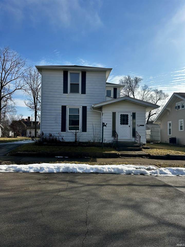 214 D Street - Photo 1