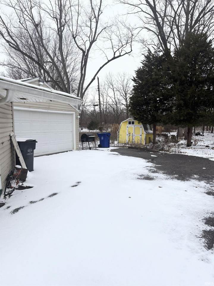 https://bt-photos.global.ssl.fastly.net/irmls/1280_boomver_1_202606234-2.jpg