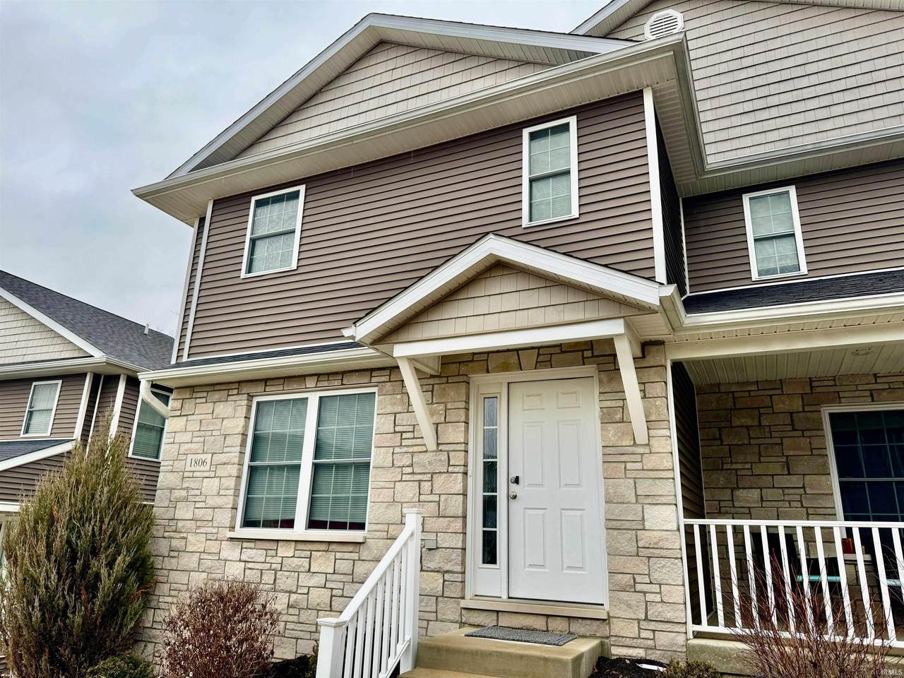 1806 Ezekiel Drive - Photo 1