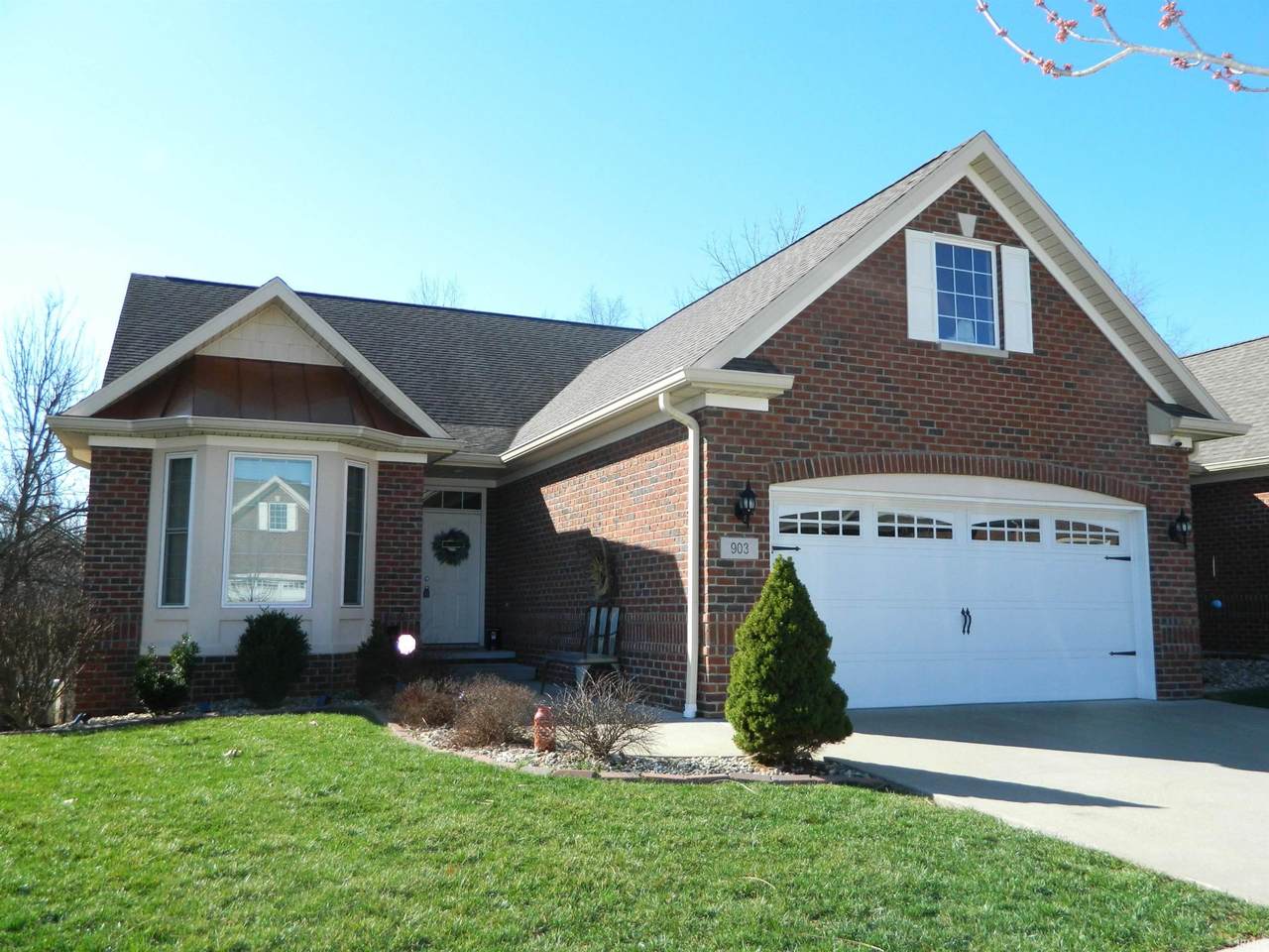 903 Baywood Drive - Photo 1