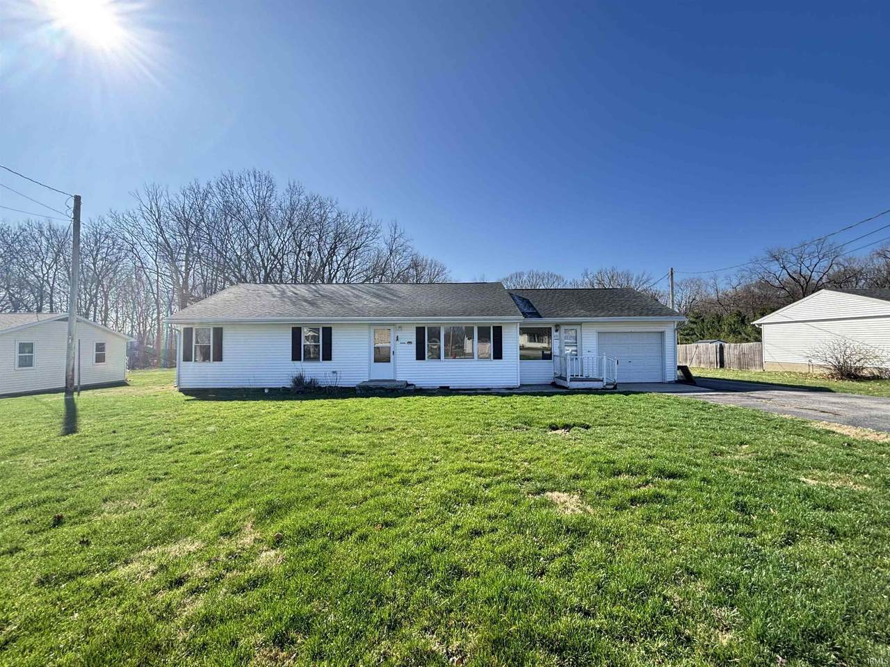 431 E 4th Street - Photo 1
