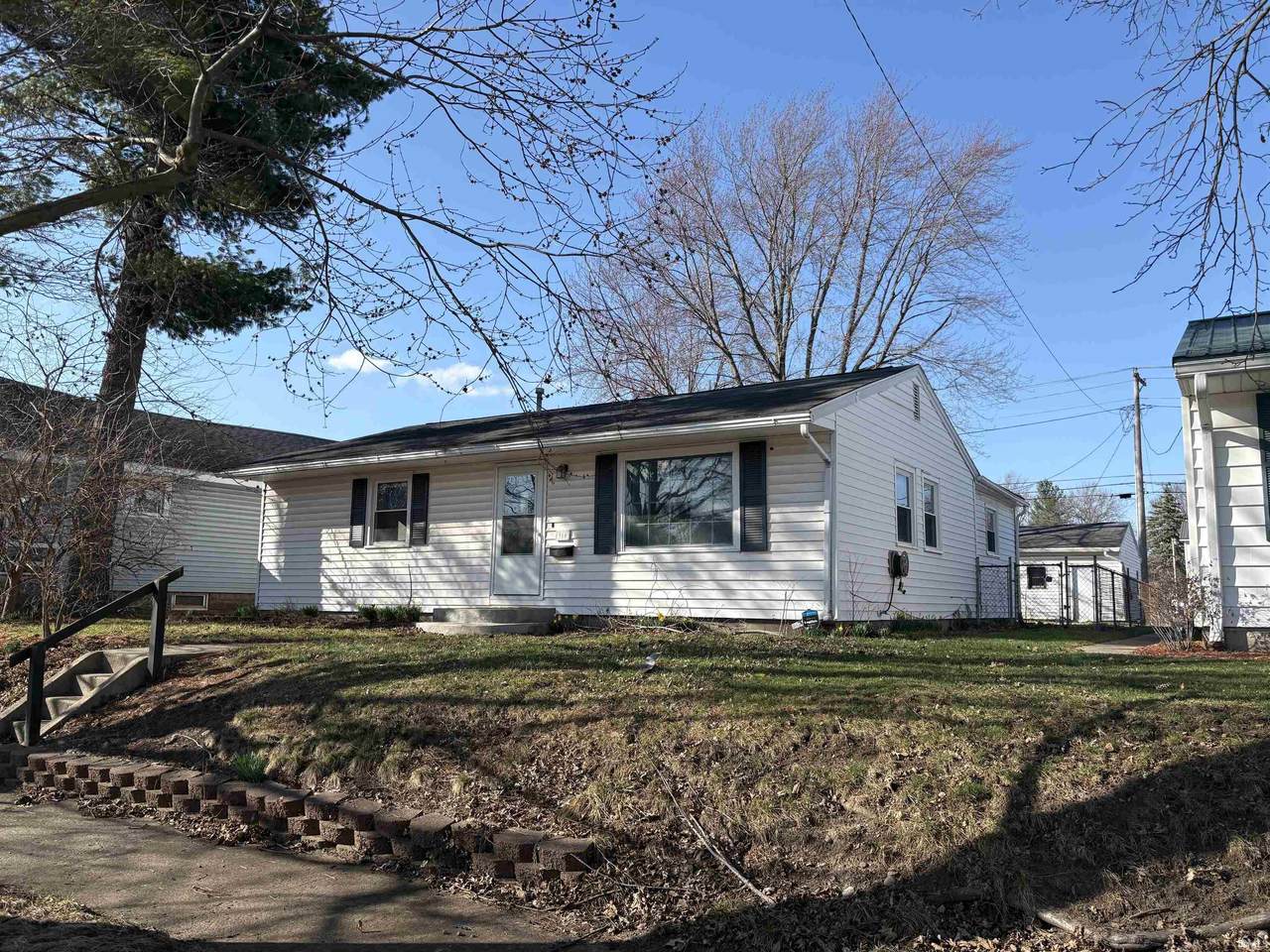 310 Columbia Avenue - Photo 1