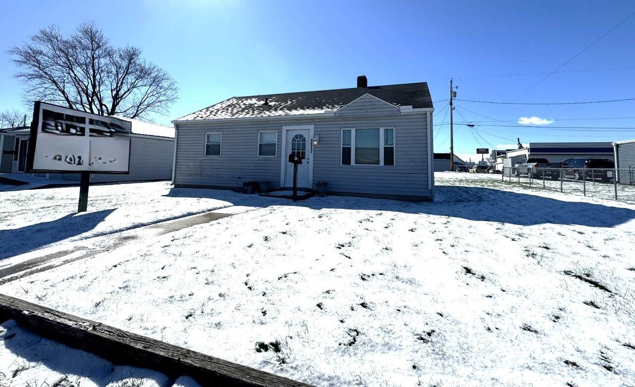 1317 Winona Avenue - Photo 1