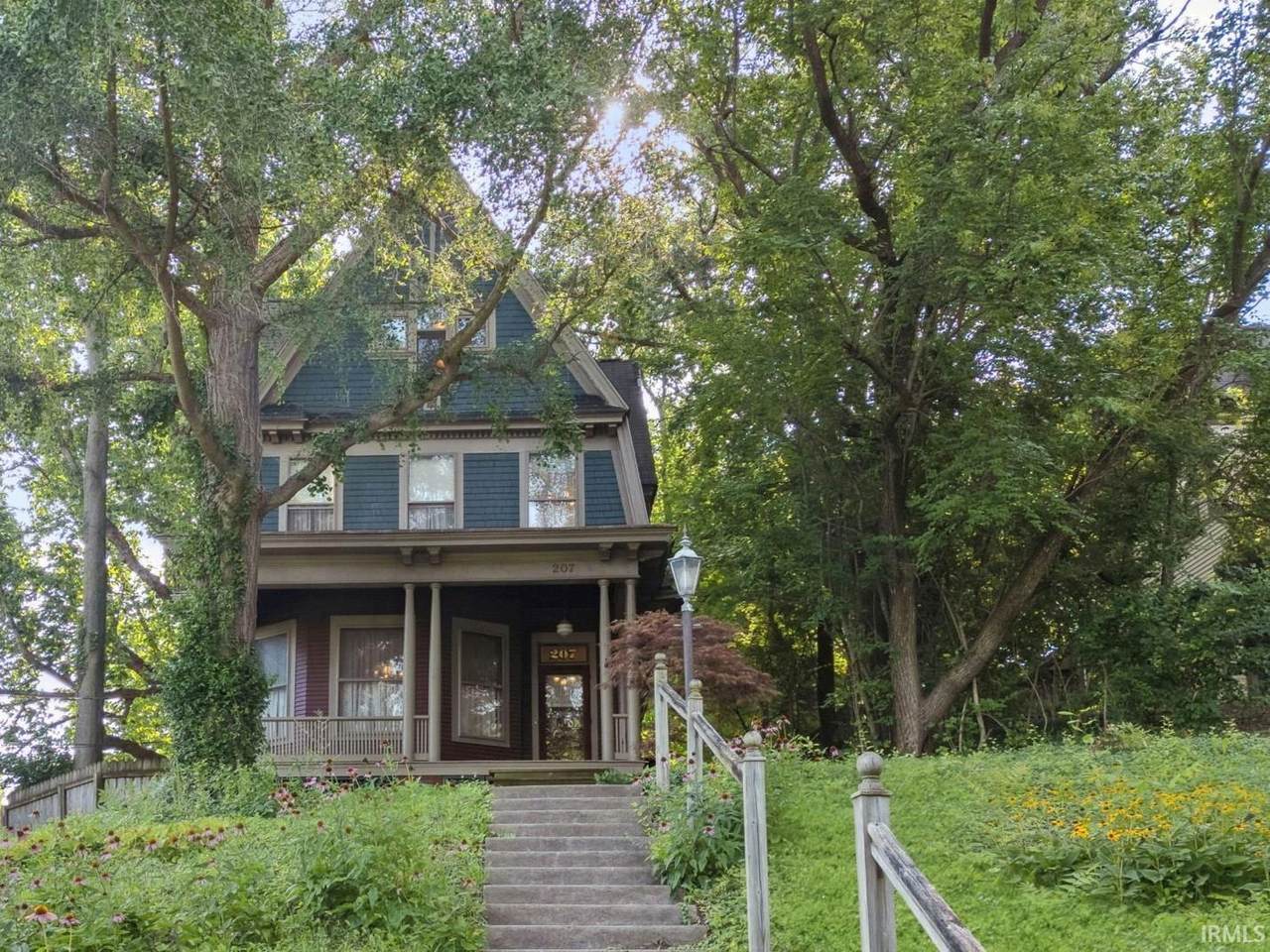 207 9th Street - Photo 1