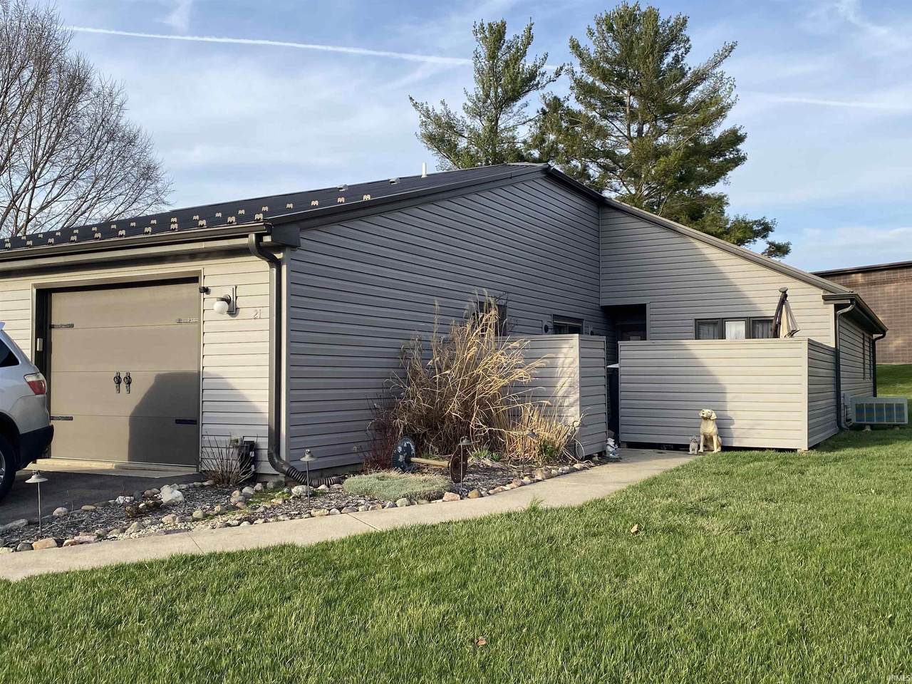 21 Woodspoint Circle - Photo 1