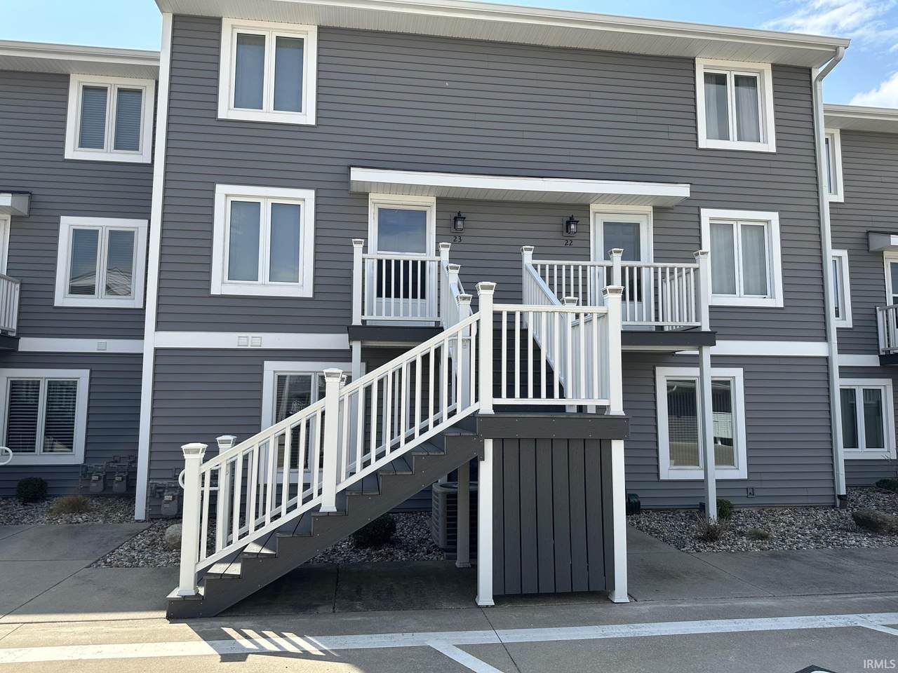 1725 Colonial Drive - Photo 1