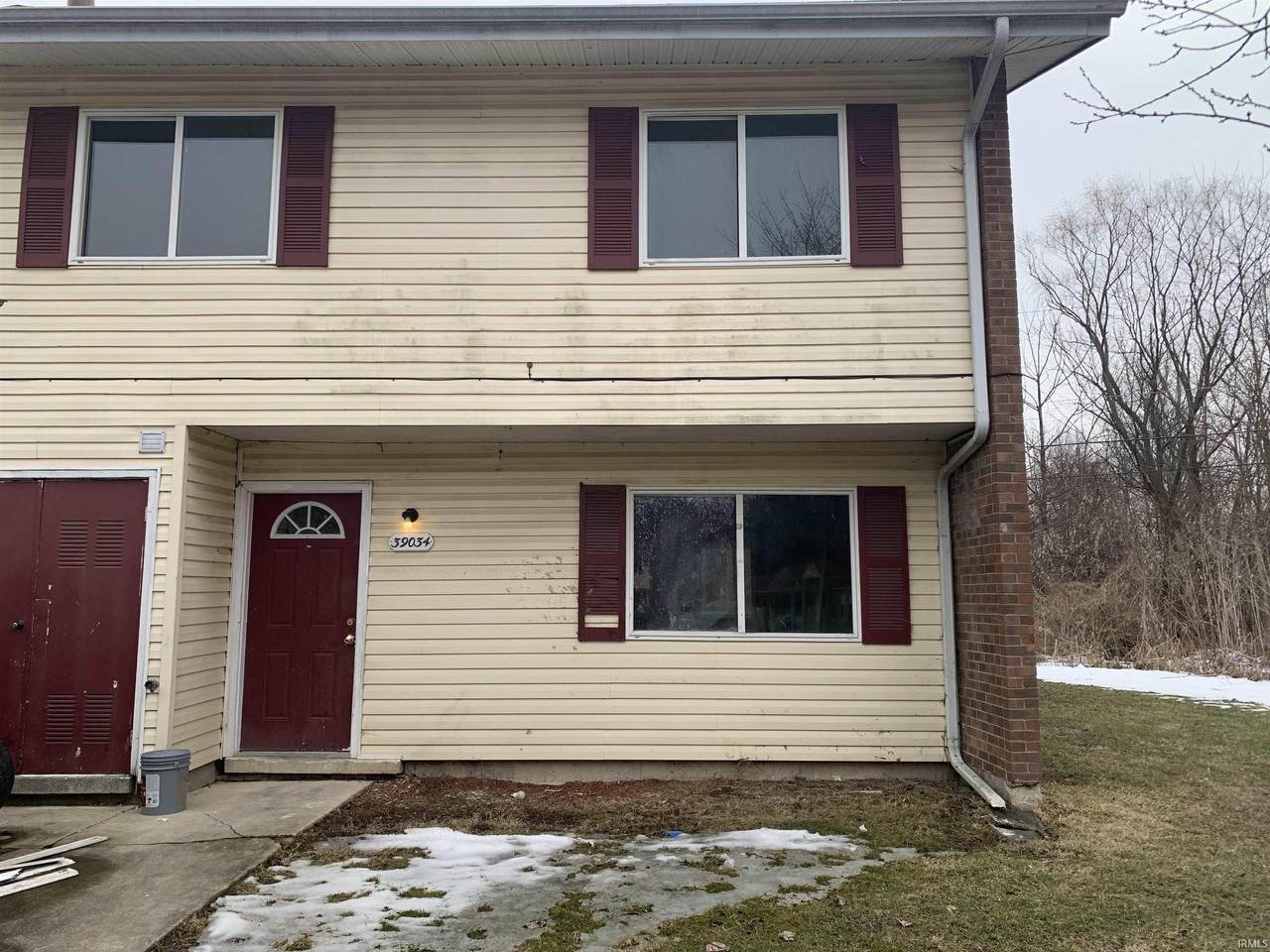 39034 Edwards Court - Photo 1