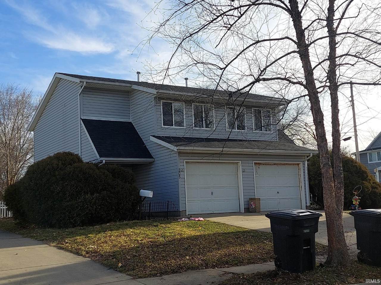 205 Lincoln Street - Photo 1