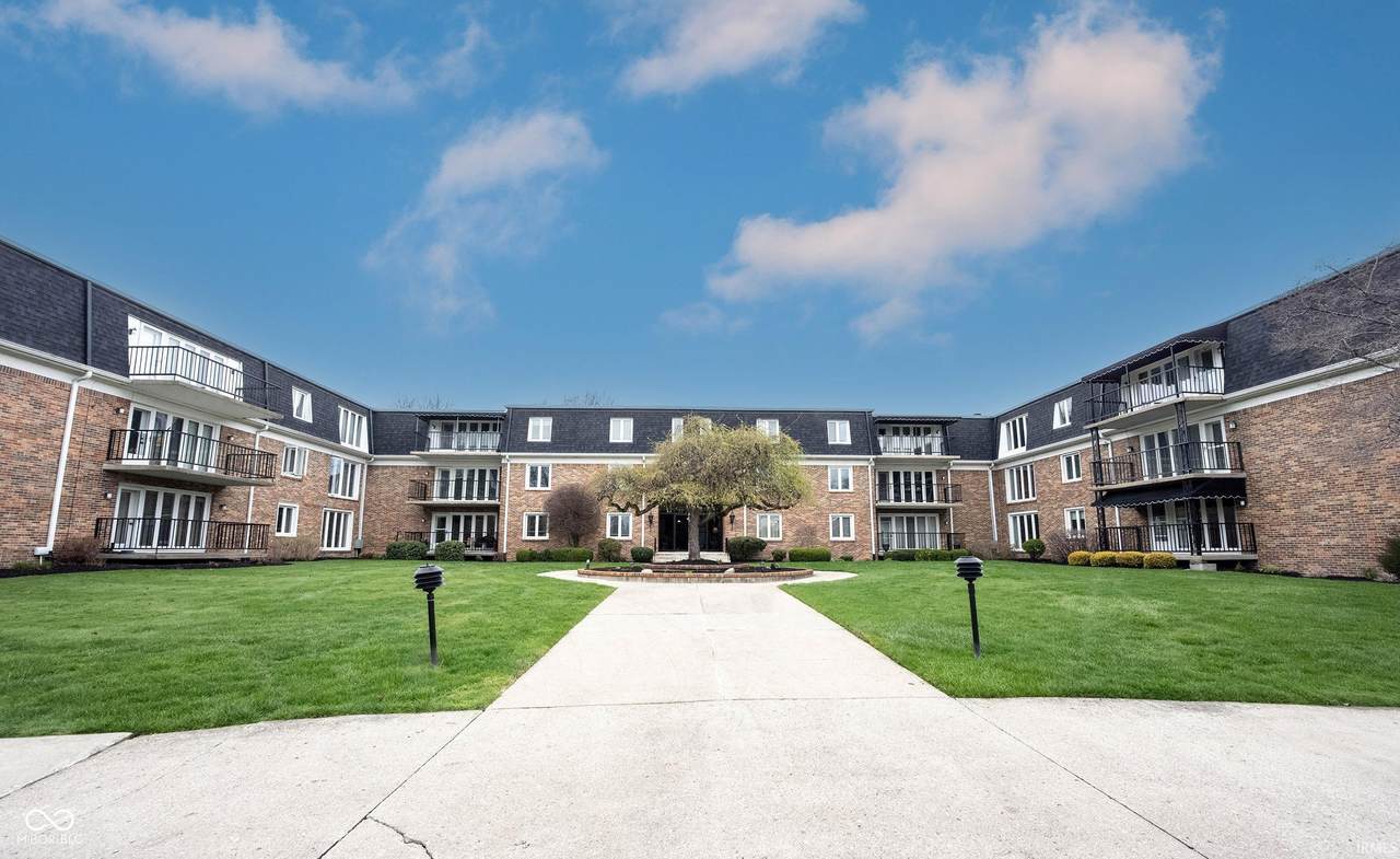 4501 Wheeling Avenue - Photo 1