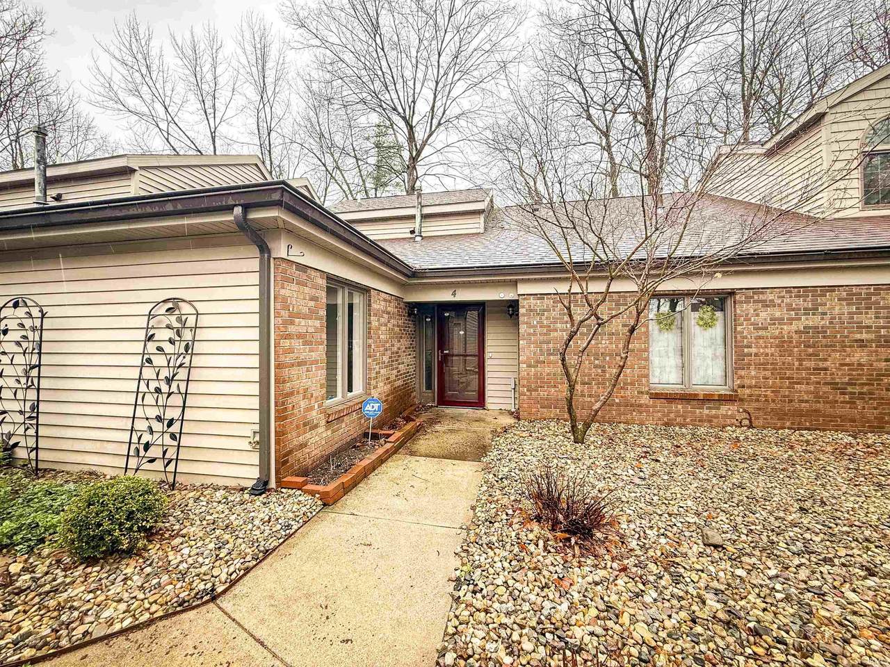 4 Boulder Court - Photo 1