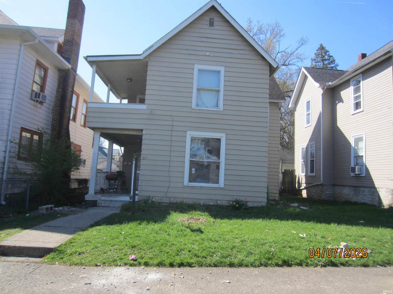 617 5th Street - Photo 1
