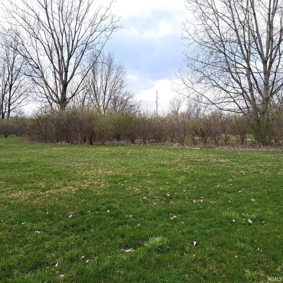 https://bt-photos.global.ssl.fastly.net/irmls/1280_boomver_1_202614215-2.jpg