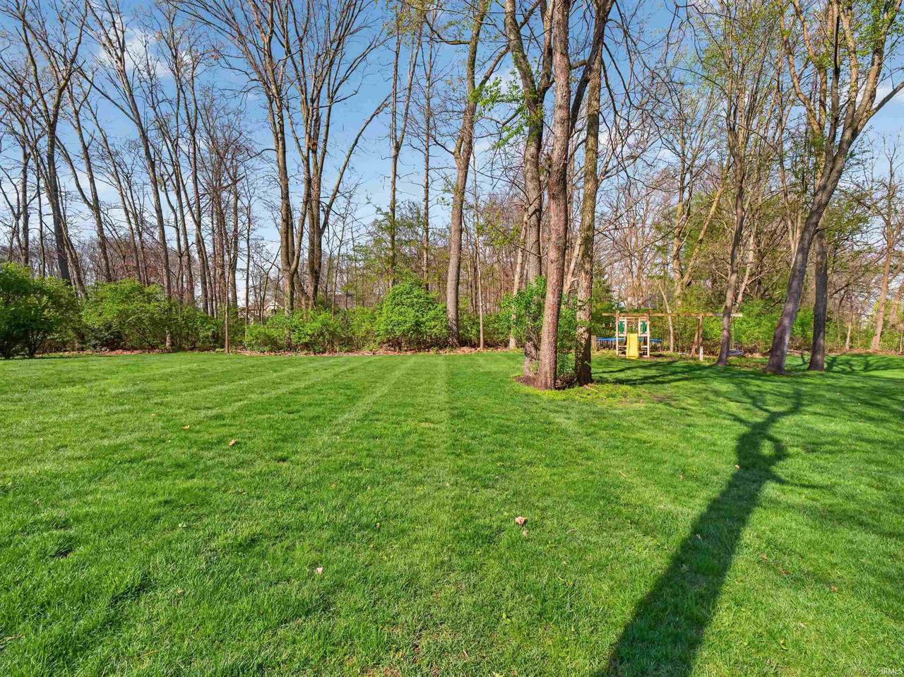 https://bt-photos.global.ssl.fastly.net/irmls/1280_boomver_1_202614520-2.jpg