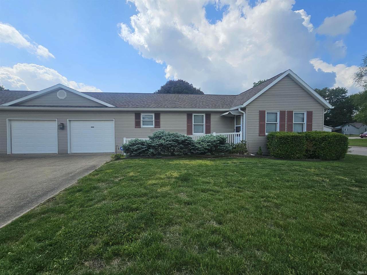 302 Lewis Lane - Photo 1
