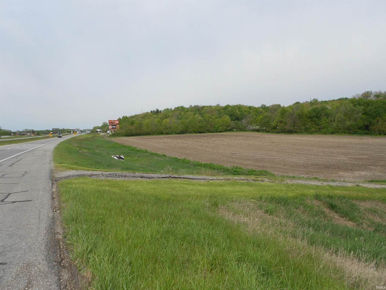 https://bt-photos.global.ssl.fastly.net/irmls/1280_boomver_1_202616807-2.jpg