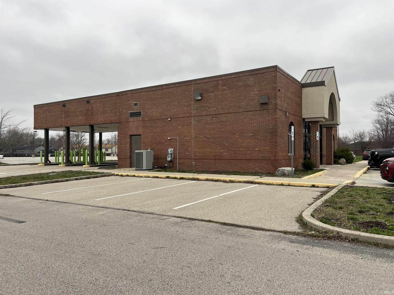 https://bt-photos.global.ssl.fastly.net/irmls/1280_boomver_1_202617742-2.jpg