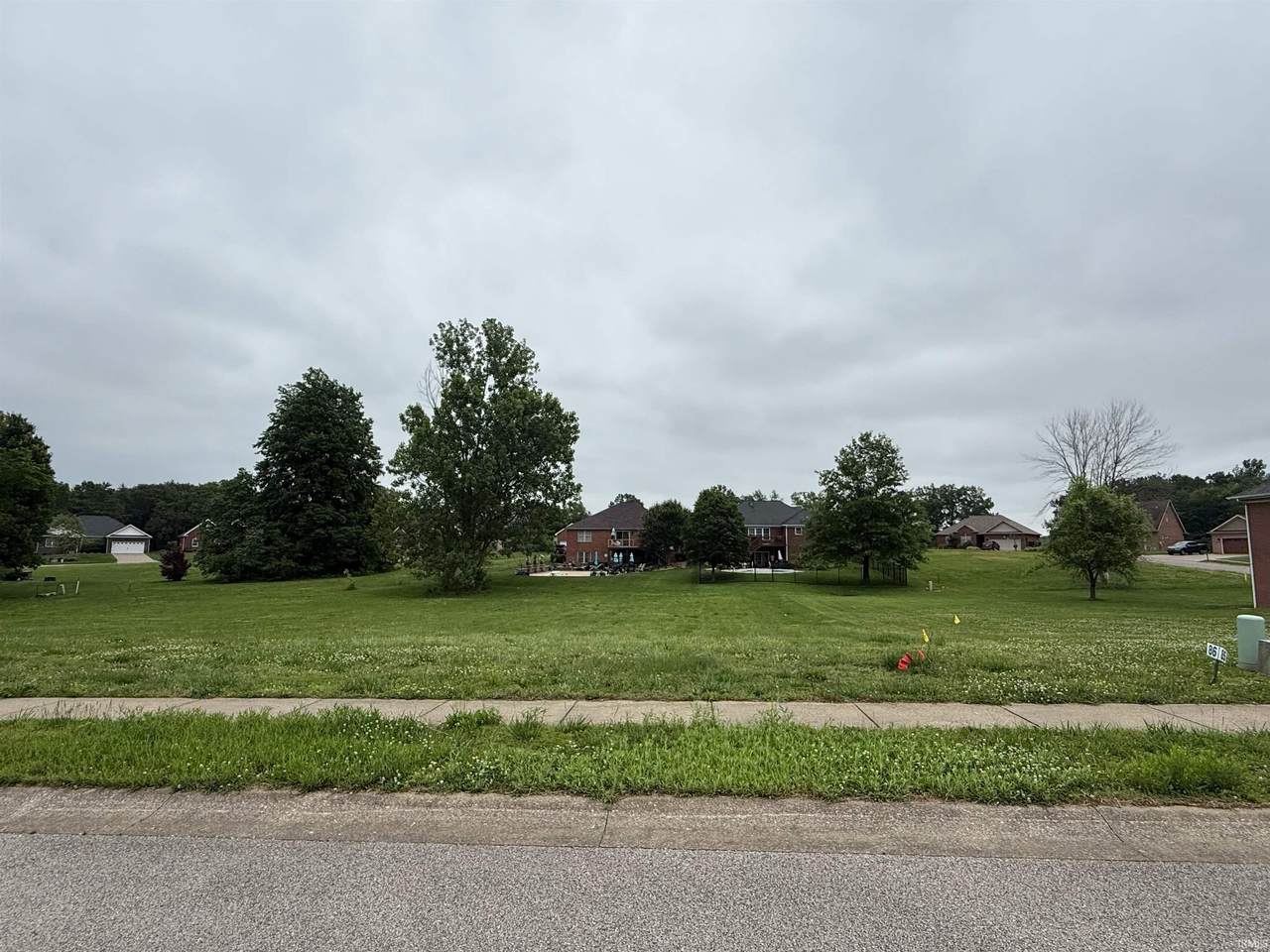 https://bt-photos.global.ssl.fastly.net/irmls/1280_boomver_1_202619724-2.jpg