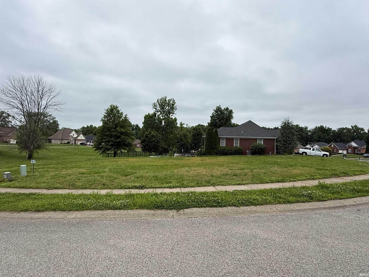 280 Persimmon Circle - Photo 1