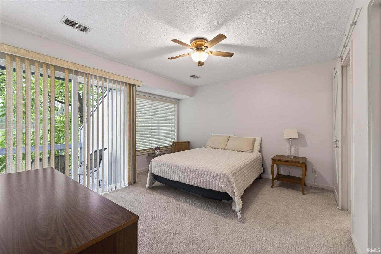 9105 Pointe Ridge Lane - Photo 1