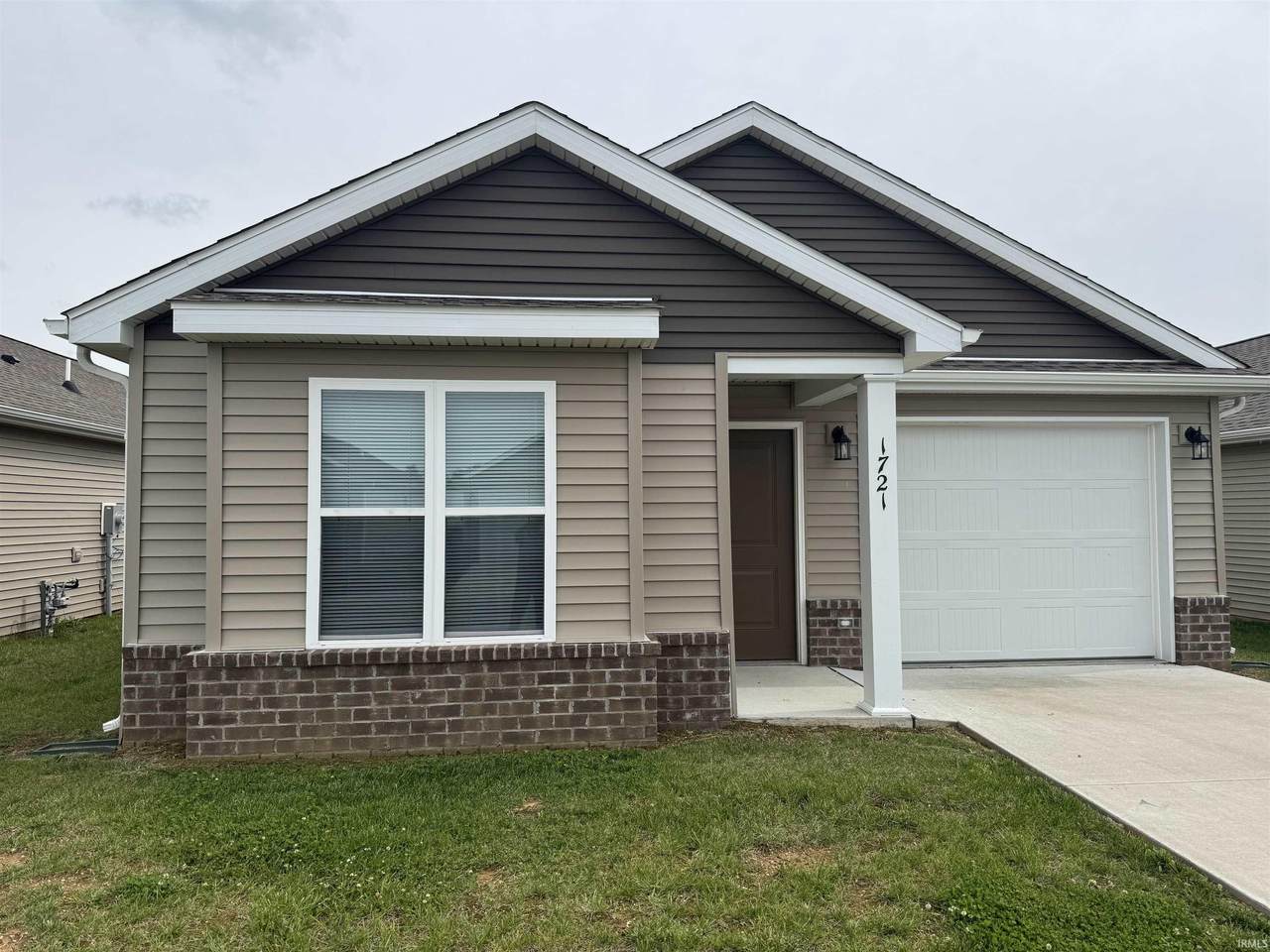 1721 Rose Court - Photo 1