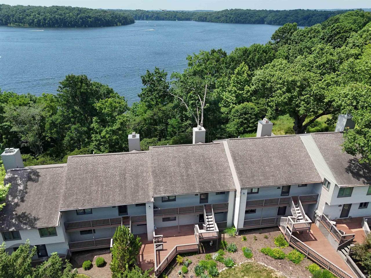 2048 Waters Edge Drive - Photo 1