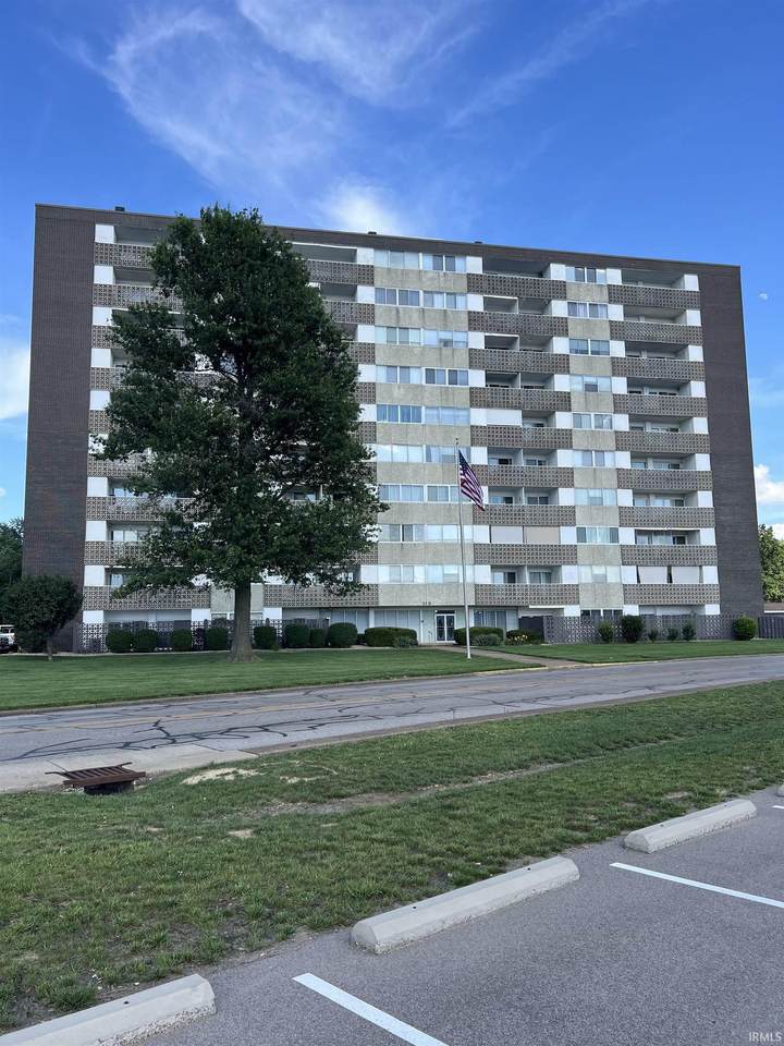 1100 Erie Avenue - Photo 1