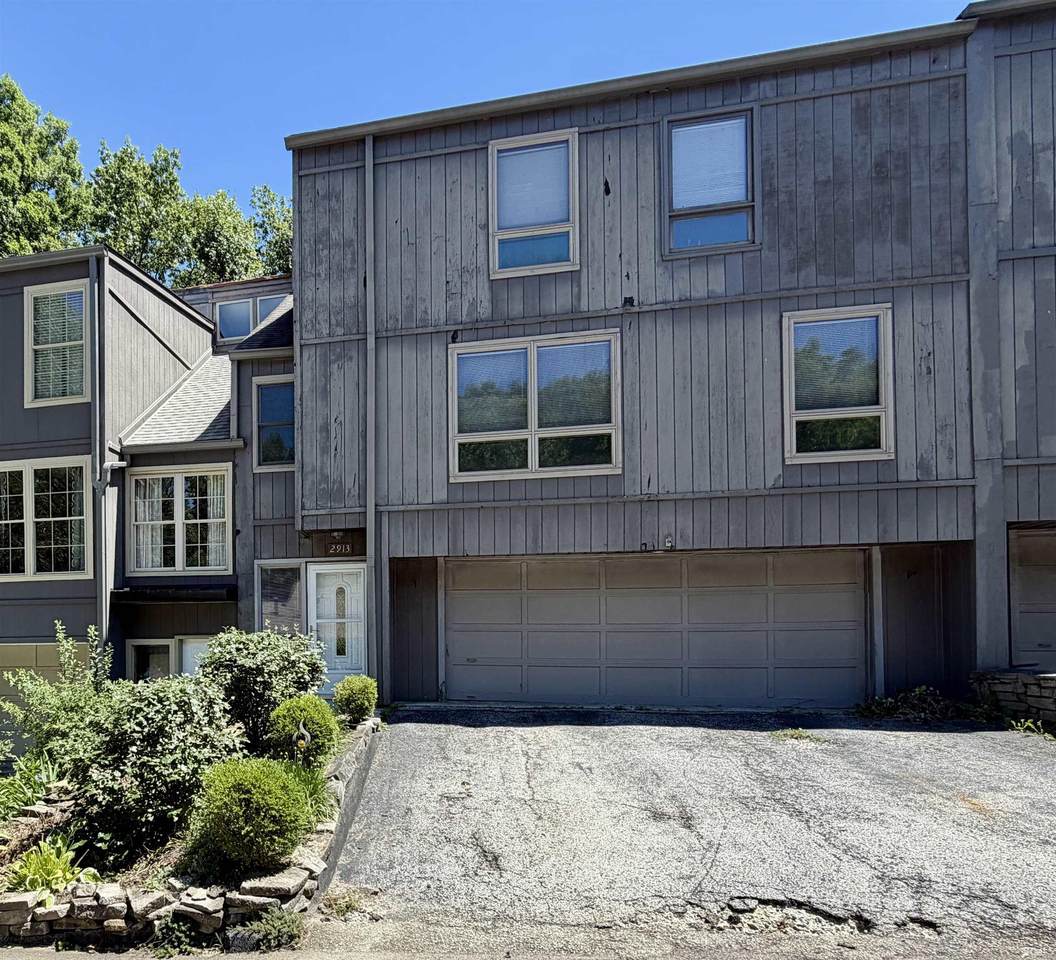 2913 Winterberry Court - Photo 1