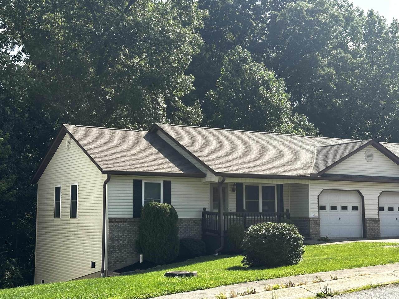 1101 Forest View Drive - Photo 1