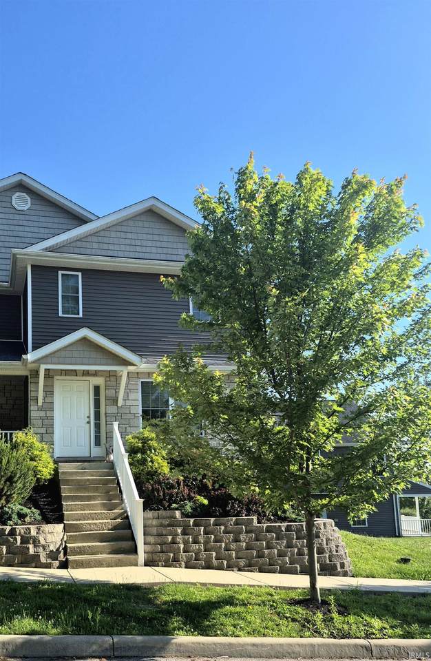 1771 Victoria Lane - Photo 1
