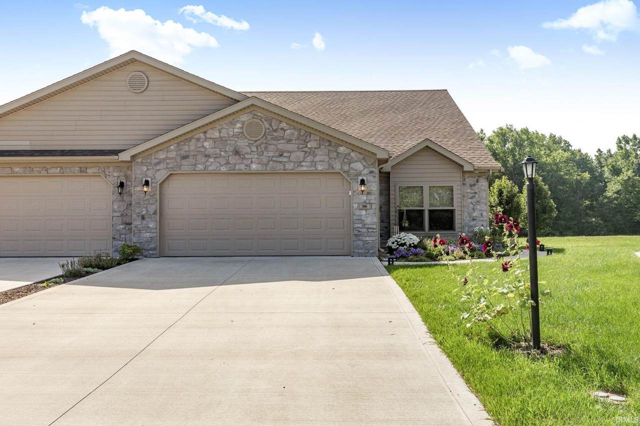 108 St Andrews Court - Photo 1