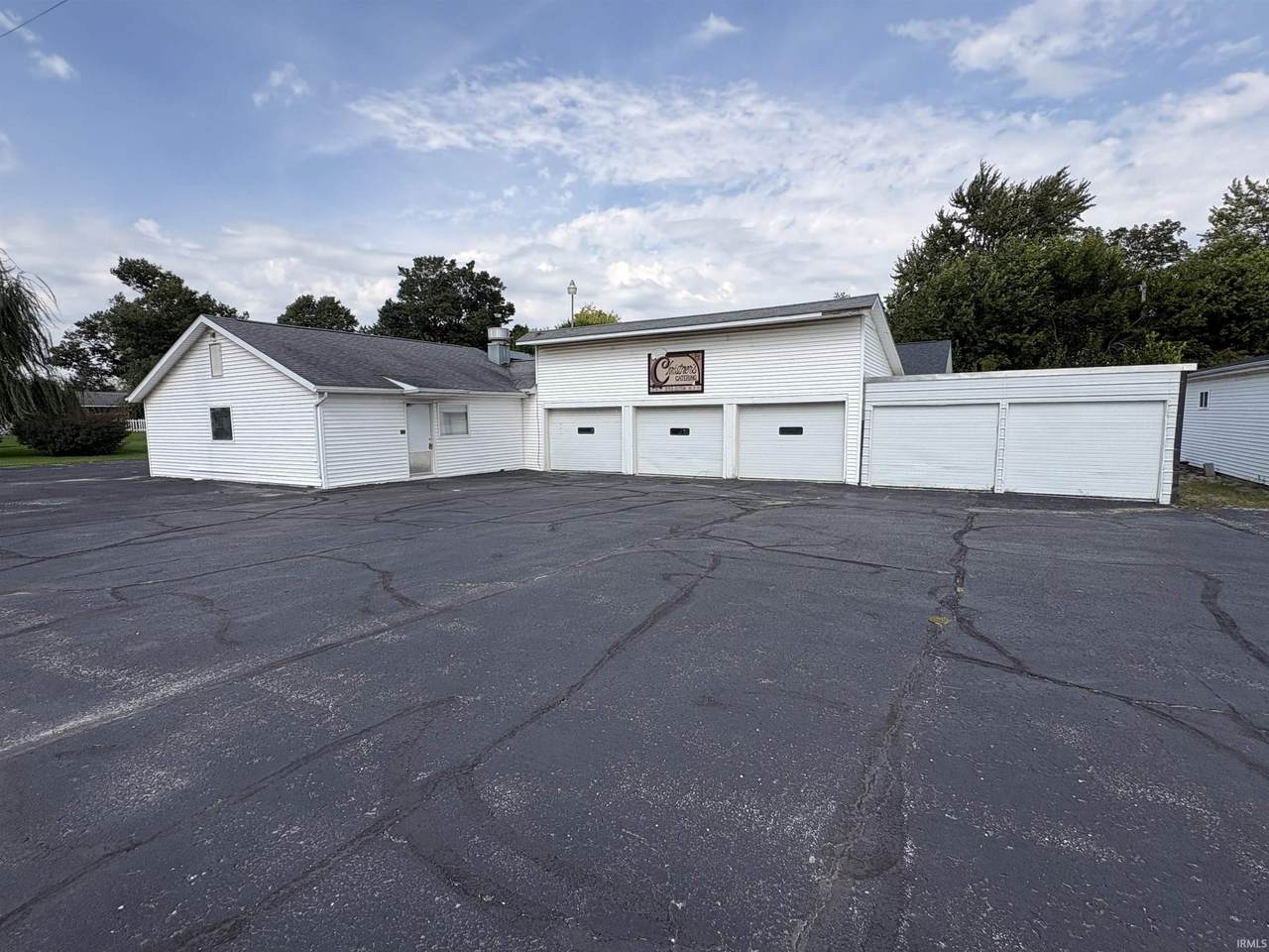 312 W Indiana St, Topeka, IN 46571