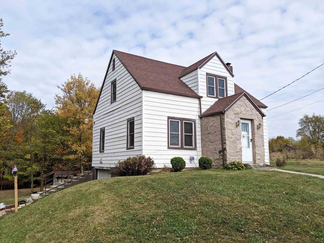 2035 Loew Road - Photo 1