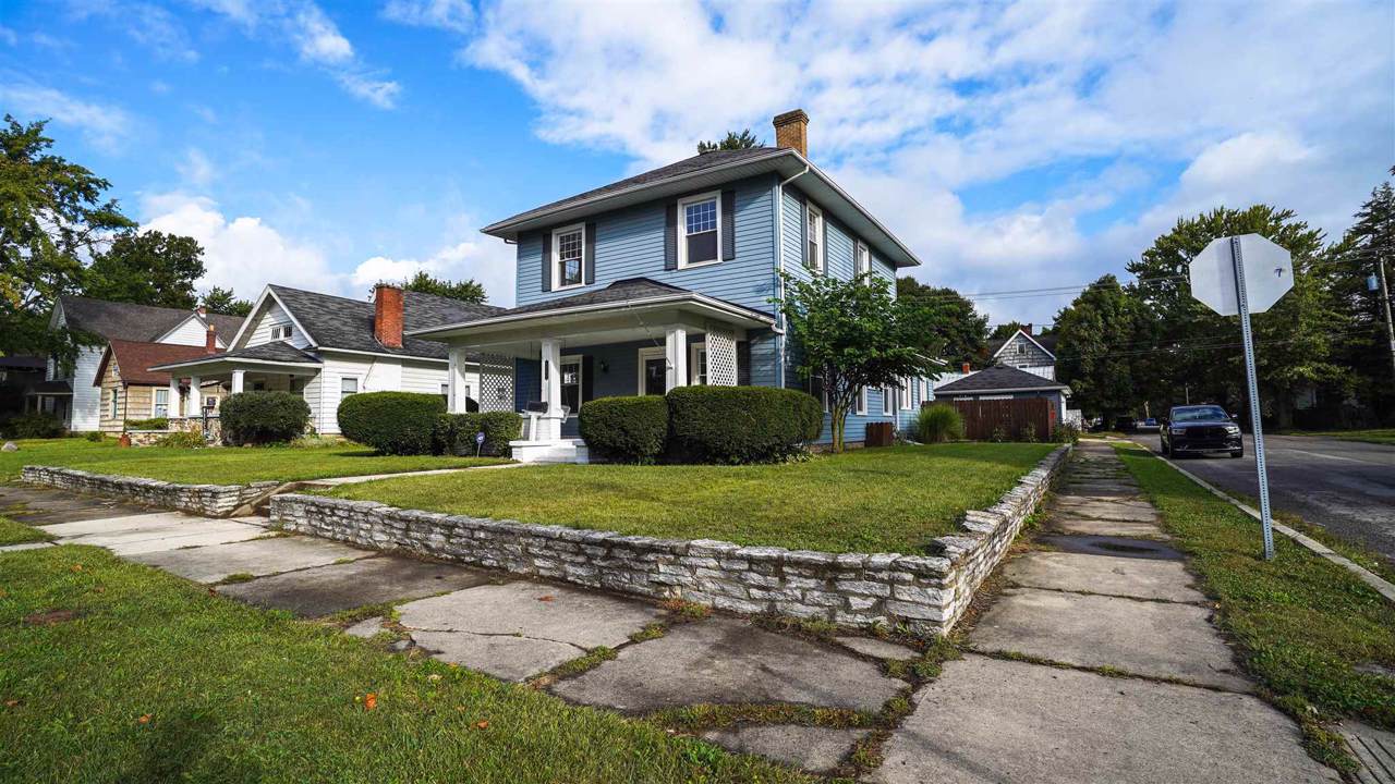 1002 4TH Street - Photo 1